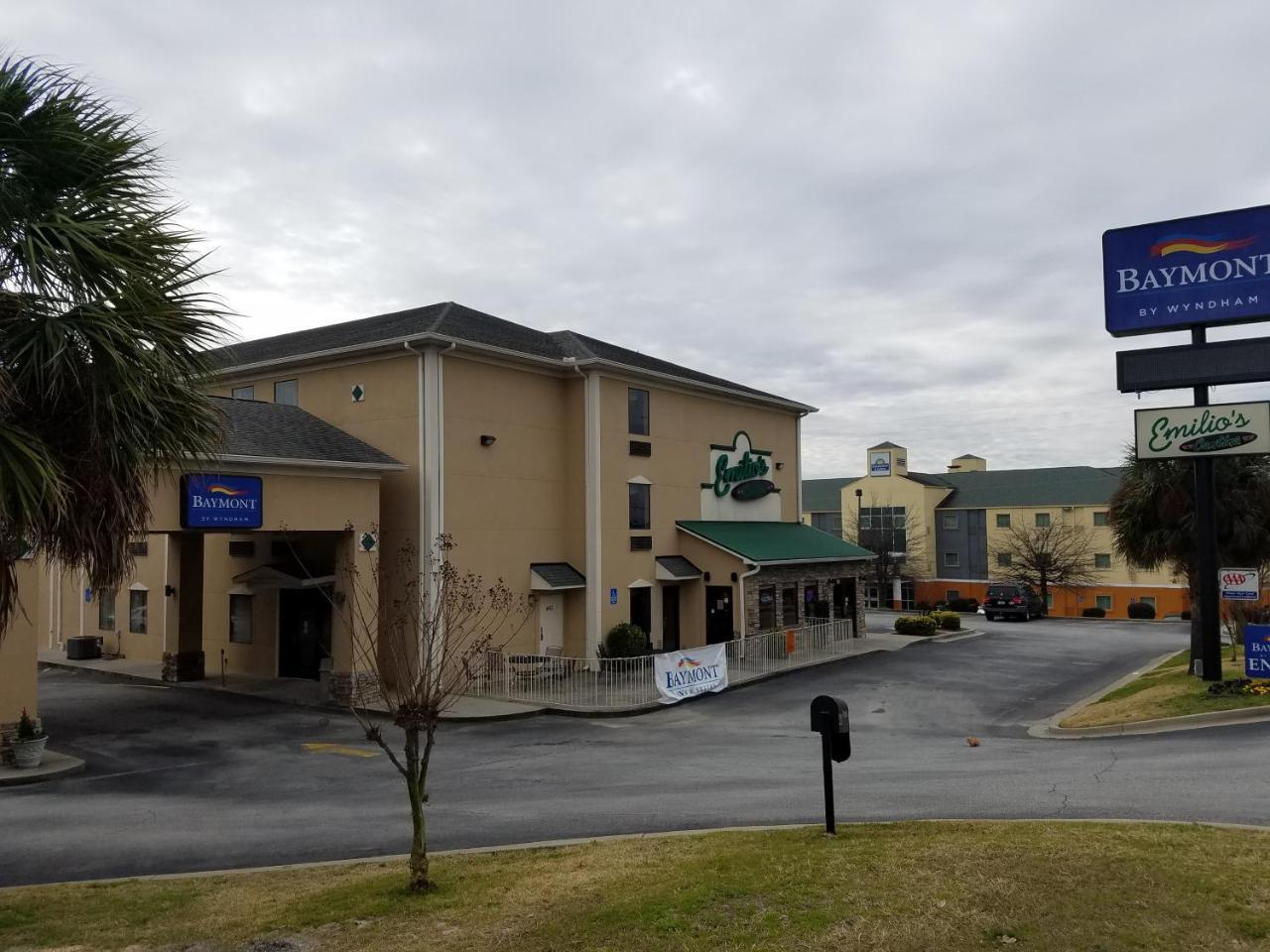 Baymont By Wyndham Grovetown Augusta Hotel Exterior photo